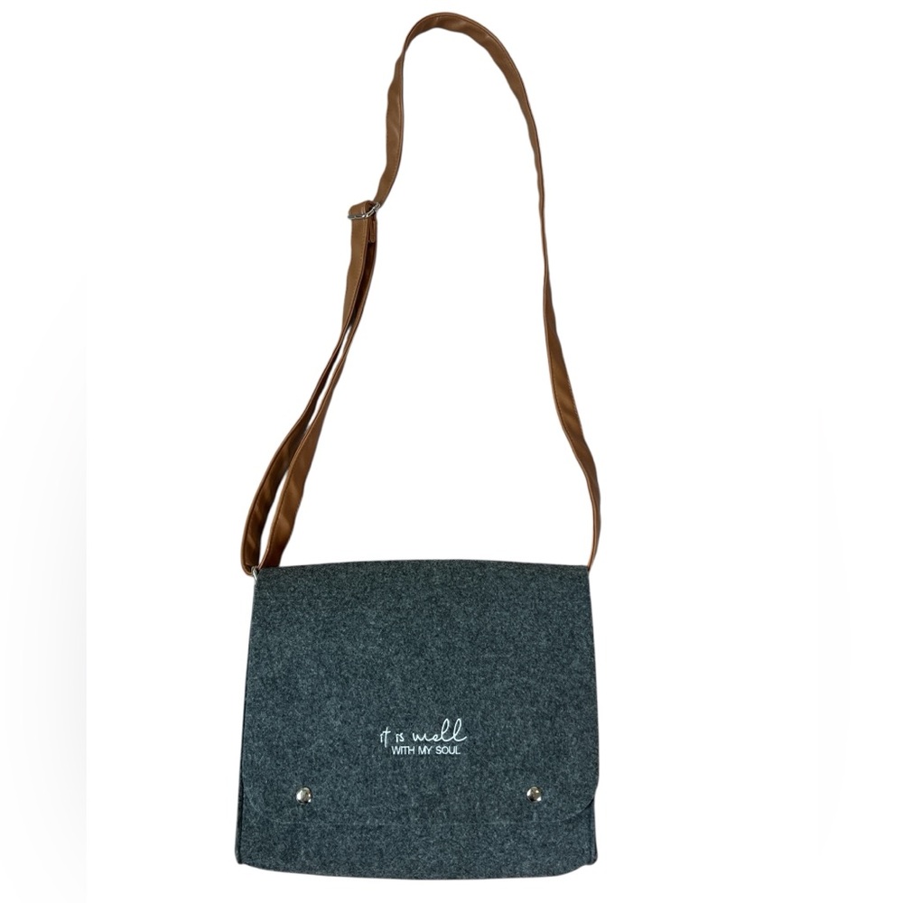 Felt Crossbody Bible Bag with Matching Stationary Case - Picture 2 of 14